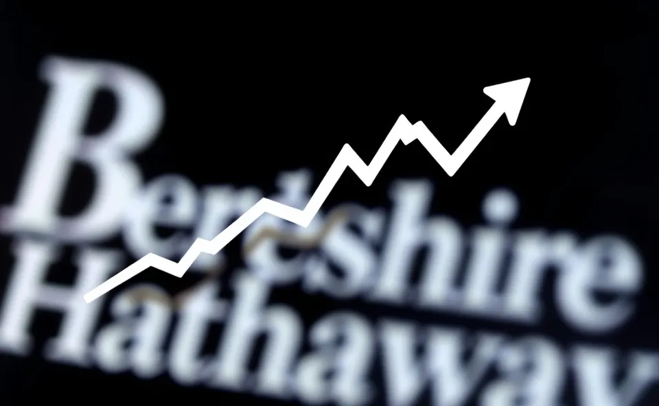 Is Berkshire Hathaway Losing Its Market Alpha? 1 Is Berkshire Hathaway Losing Its Market Alpha?